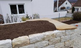 10. Hochbeet mit Sandstein-Arbeitsplatte